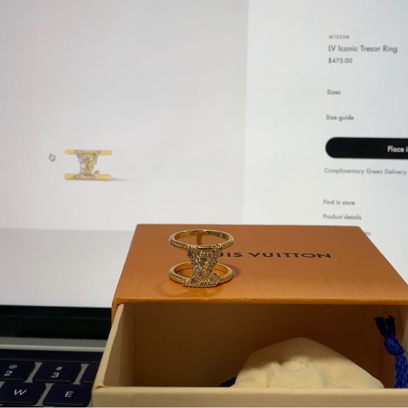Gold LV Iconic Tresor Ring
Size M - Picture 4 of 8